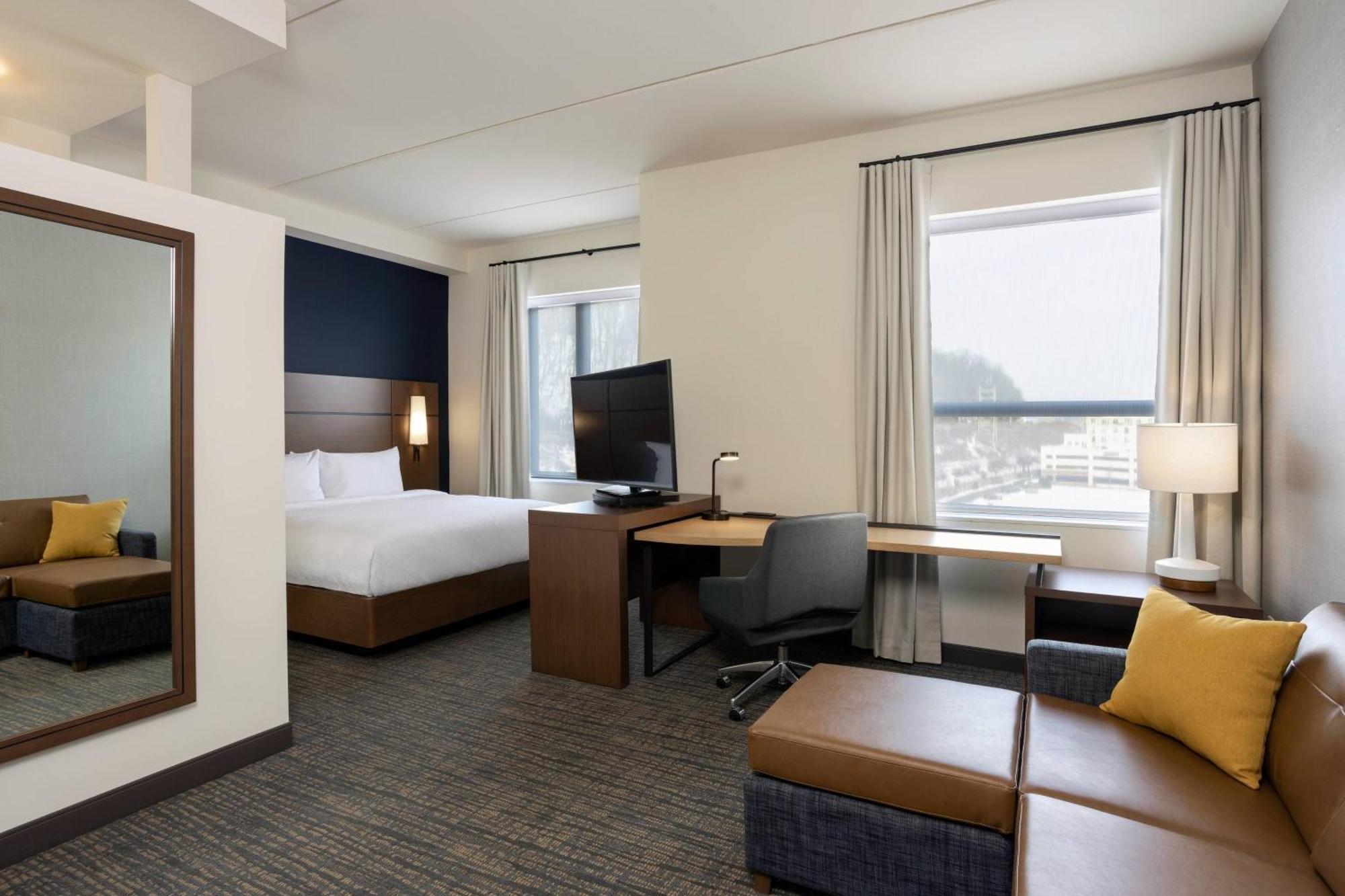 By Marriott Philadelphia 3* Bala Cynwyd