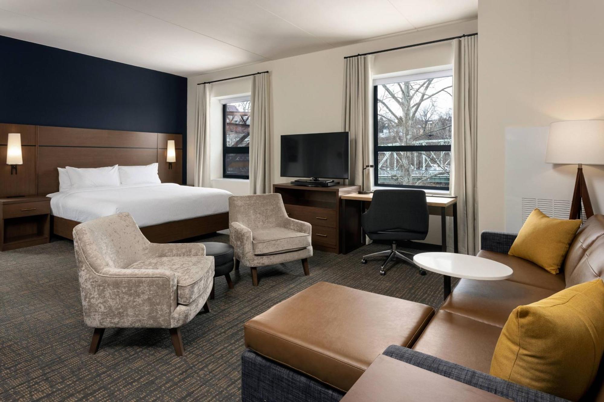 By Marriott Philadelphia Hotel