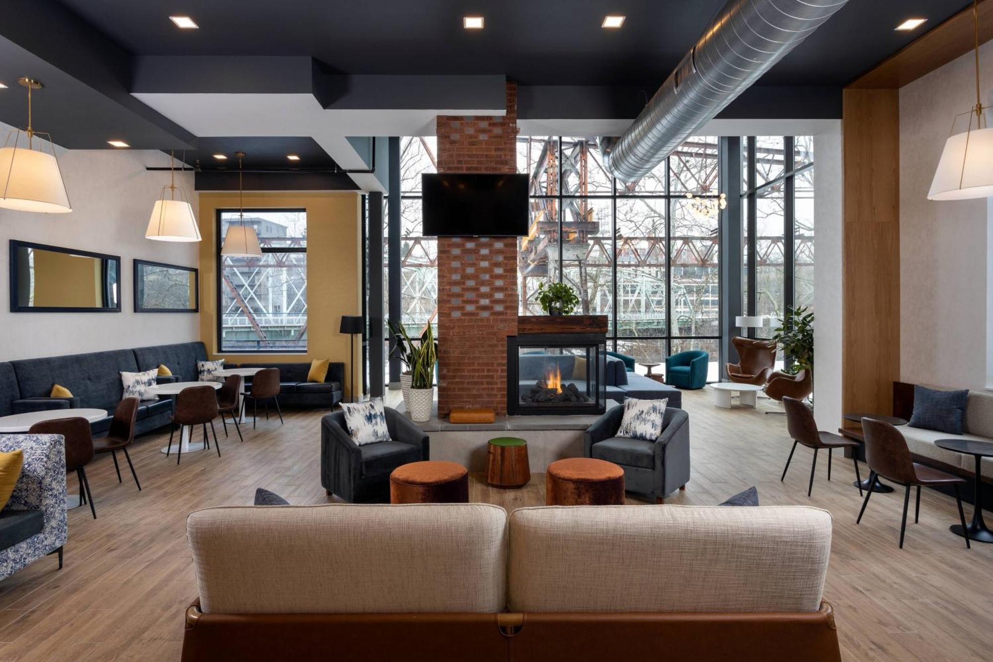 Hotel By Marriott Philadelphia 3*